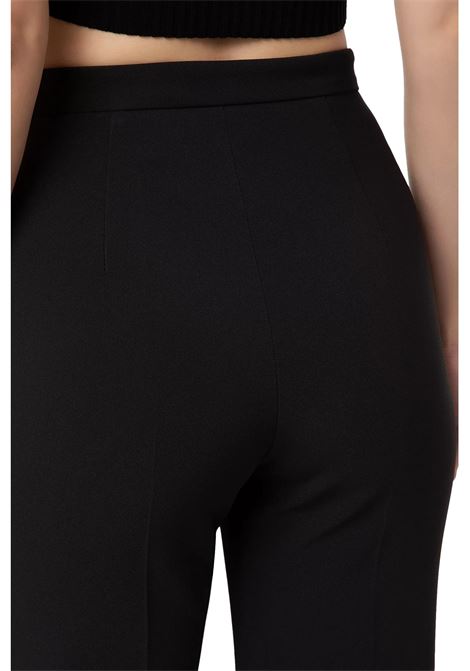 Pantalone in doppio crepe stretch dalla vestibilità a palazzo ELISABETTA FRANCHI | Pantaloni | PA04931E2110